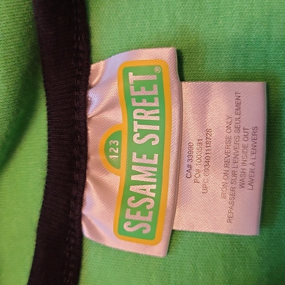 Sesame Street Oscar the Grouch green onesie/bodysuit - Picture 2 of 4